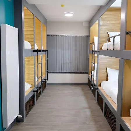 Cwtsh Hostel Central Swansea, Social & Modern, Near Train Station-2